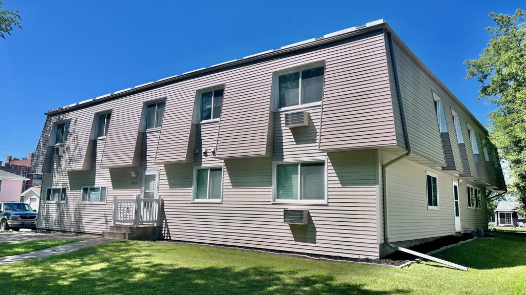 515 Oxford St. #11, Grand Forks, ND 58203