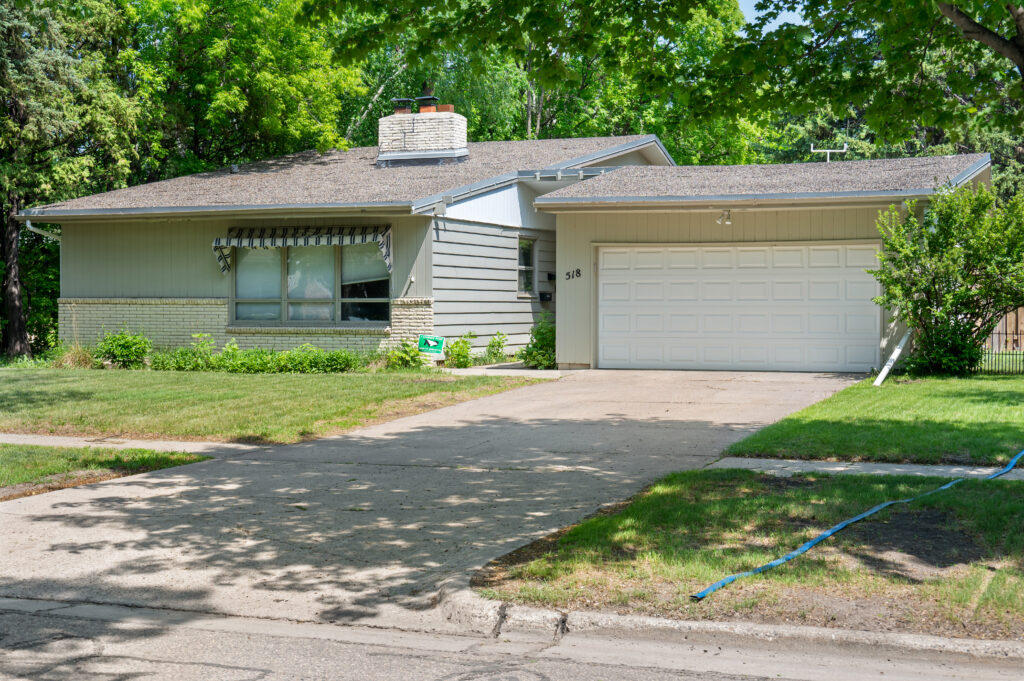 518 Harvard St, Grand Forks, ND 58203