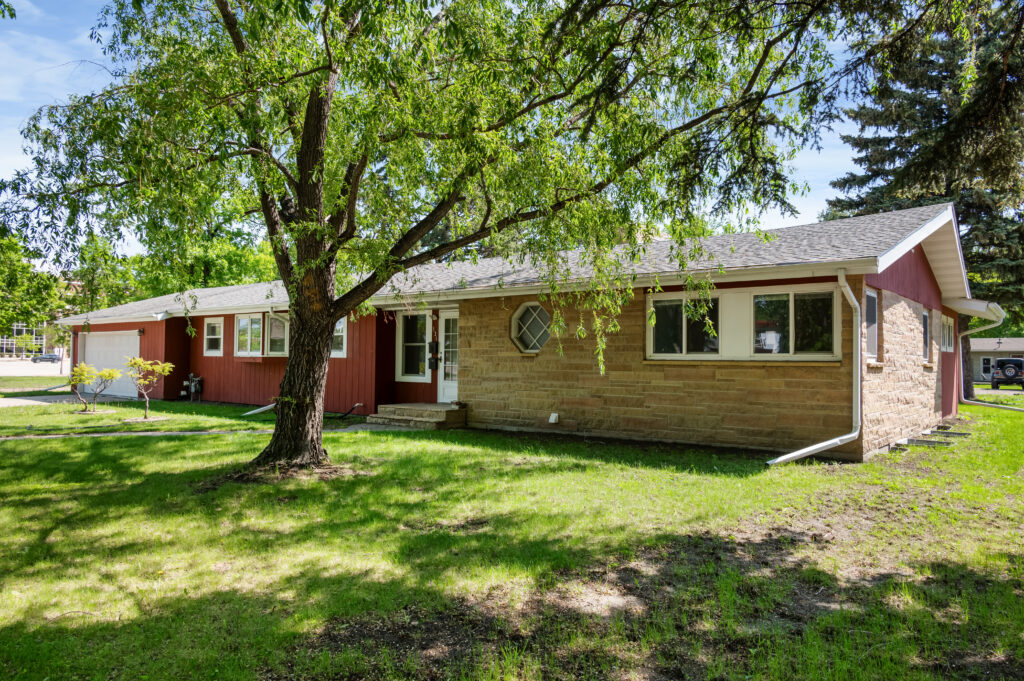 534 Harvard, Grand Forks, ND 58203