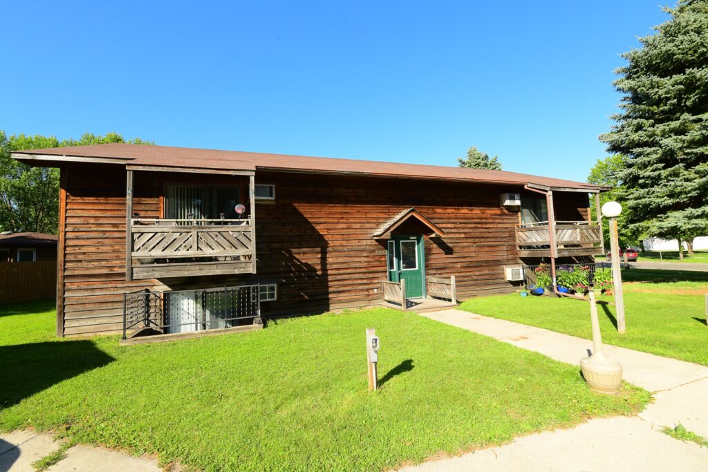 1880 28th Avenue S., Grand Forks, ND 58201
