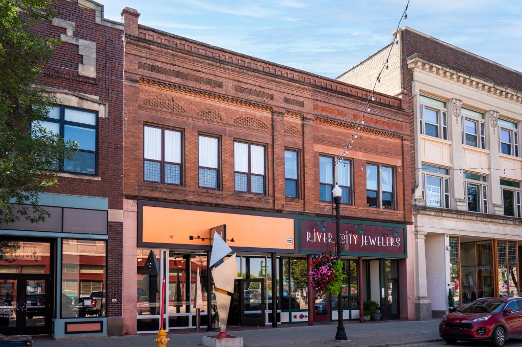16 S 3rd St #4, Grand Forks, ND 58201