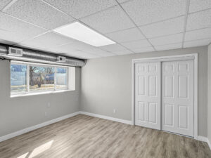 Main - South (Left) Photo 6
