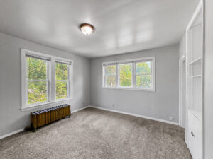 3 bed, 1 bath Photo 3