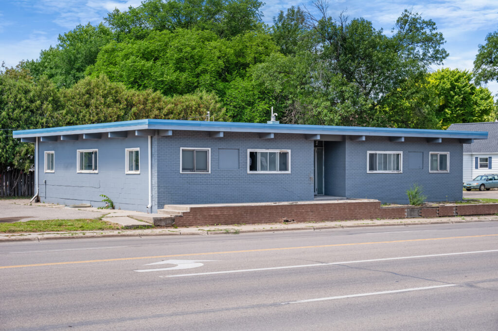 523 N Washington St, Grand Forks, ND 58203