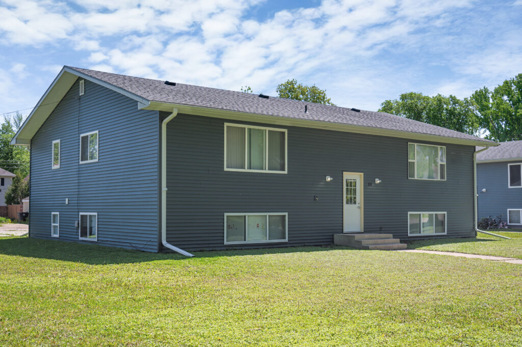 111 Cottonwood St #9 Copy, Grand Forks, ND 58203