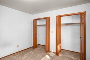 Garden-level, corner unit Photo 5