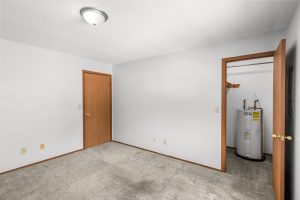 4 Photo 7