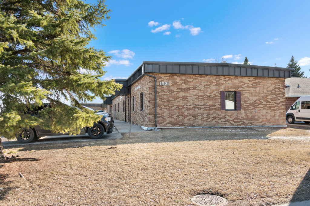 Tig Plaza – 1521 24th Ave S