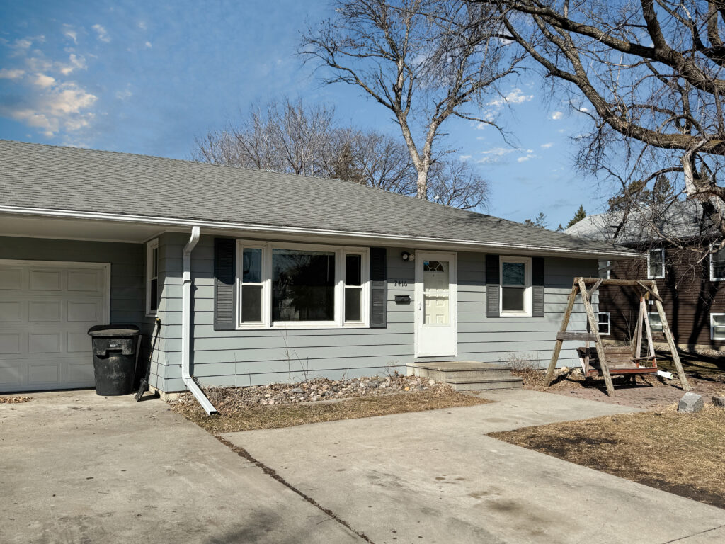2416 Belmont Rd, Grand Forks, ND 58201