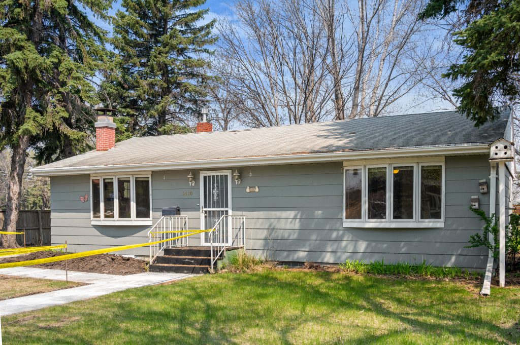 3530 7th Ave N, Grand Forks, ND 58203