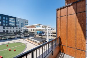 Epic at The Lights - Born to Fly | Plaza View | Two Story Photo 3