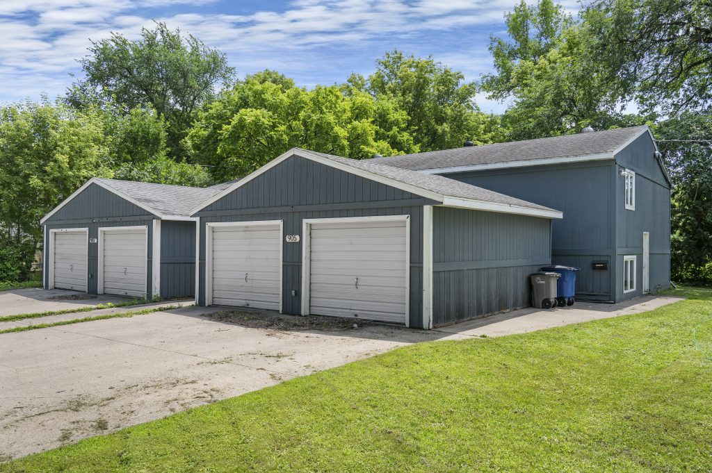 907 7 Ave S, Moorhead, MN 56560
