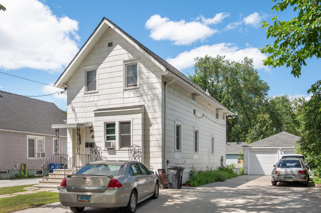 1529 8th Ave S, Fargo, ND 58103