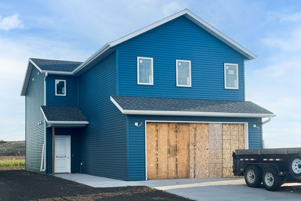 3101 45th Ave S, Grand Forks, ND 58203