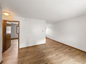 Upper-level, corner unit Photo 3