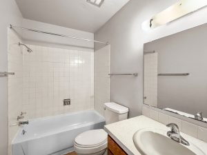 Upper-level, corner unit Photo 9