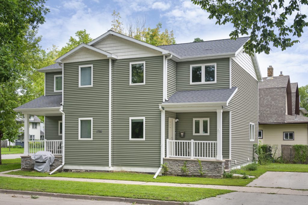 1721 University Ave B, Grand Forks, ND 58203