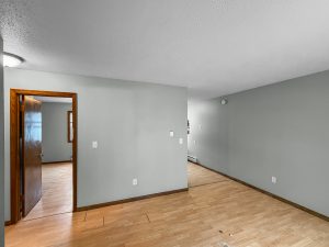 Main-level, corner unit Photo 4