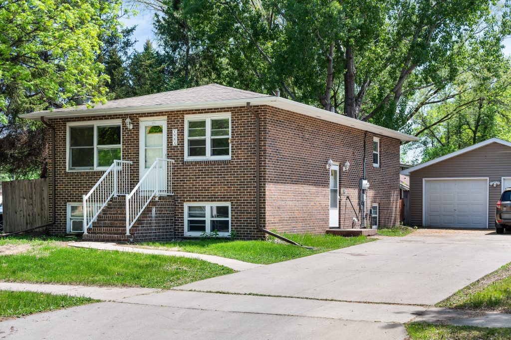 1901 22nd Ave S #A, Grand Forks, ND 58201