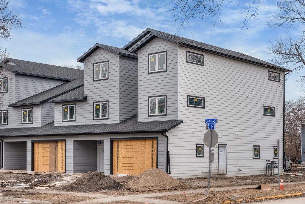 500 Cambridge St, Grand Forks, ND 58203